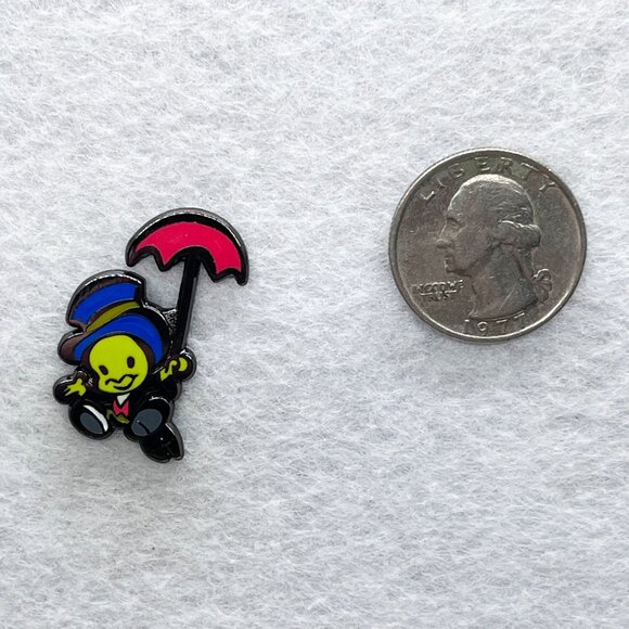 🔮 5/$25 Disney Cutie Characters Jiminy Cricket Pinocchio Pin - Picture 2 of 3
